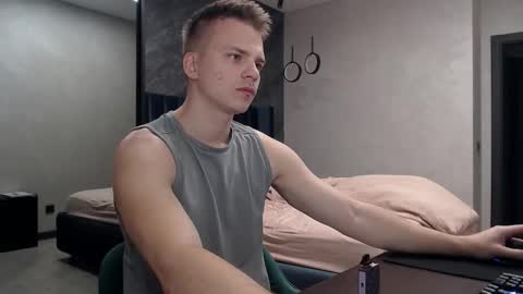 Justin online show from October 29, 7:55 am