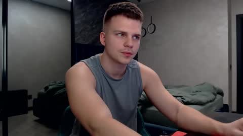 Snapshot of pretty_sweety chatting on February 26, 6:42 pm Justin online show from February 26, 6:42 pm