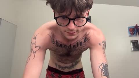 pretty boy online show from March 2, 7:15 am