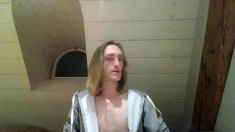 Snapshot of prince_of_swiss chatting on January 6, 7:35 pm prince_of_swiss online show from January 6, 7:35 pm