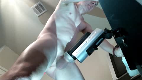 D online show from December 5, 6:24 pm