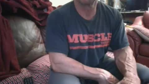 MUSCLEGOD online show from March 30, 7:37 pm