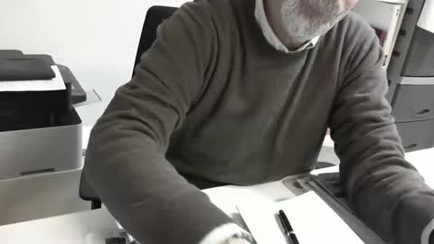 mature hairy guy online show from February 12, 5:58 pm