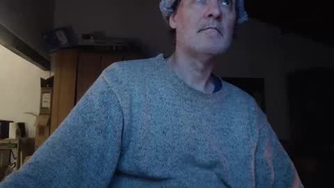 psicologiaigna online show from April 14, 5:40 am