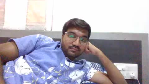 Snapshot of ptl1711 chatting on January 19, 9:11 am ptl1711 online show from January 19, 9:11 am