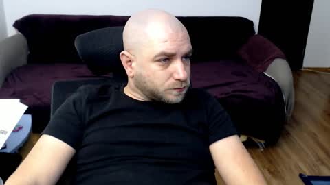 R0bila online show from December 13, 11:55 pm