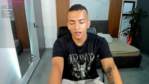 rafa_cruz online show from September 15, 11:44 am