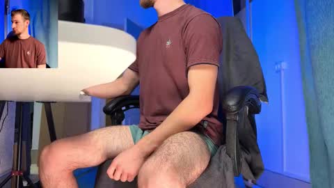Snapshot of rainbow_farmer_james chatting on September 20, 8:09 pm Rainbow James online show from September 20, 8:09 pm