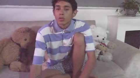 Snapshot of rami_hot0 chatting on September 15, 10:33 pm rami_hot0 online show from September 15, 10:33 pm
