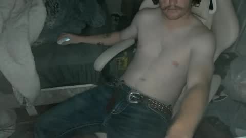 randomguy69759061 online show from December 3, 12:11 pm