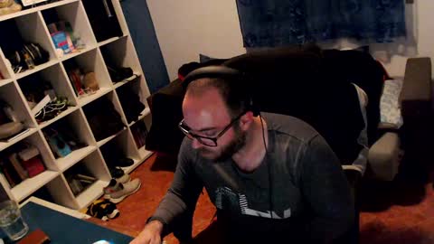 ravingr3d3 online show from January 10, 11:29 pm