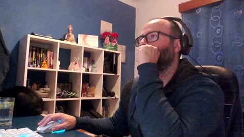 ravingr3d3 online show from December 26, 9:58 pm