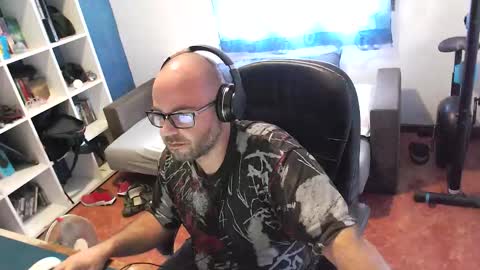 ravingr3d3 online show from October 17, 1:15 pm