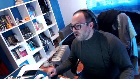 ravingr3d3 online show from January 21, 3:06 pm