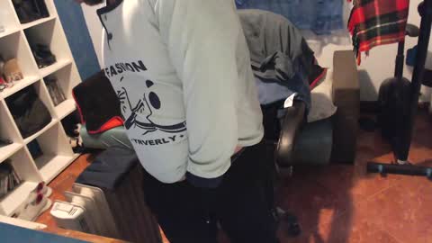 ravingr3d3 online show from February 8, 10:51 pm