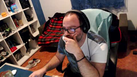 ravingr3d3 online show from January 30, 11:45 pm