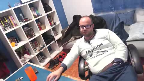 ravingr3d3 online show from November 14, 1:09 am