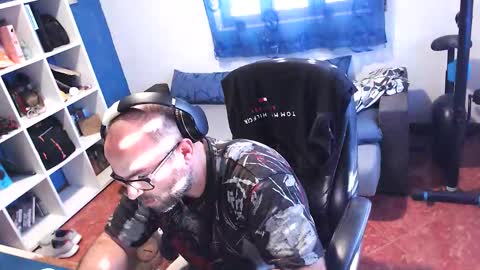 ravingr3d3 online show from September 22, 4:39 pm