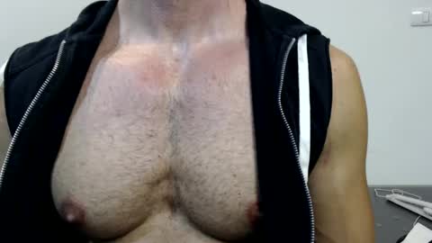 razorramon13 online show from February 1, 10:15 am