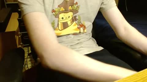 Scrappy Coco online show from April 21, 1:42 am