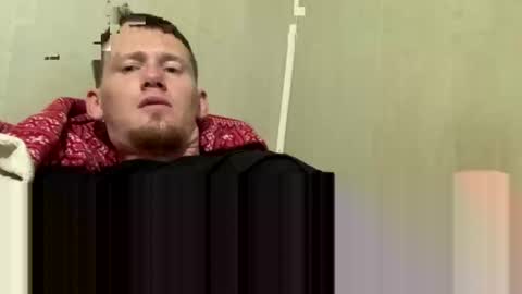 Snapshot of reggiemachete chatting on October 8, 8:29 am reggiemachete online show from October 8, 8:29 am