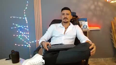   REIKO  online show from February 10, 6:12 pm