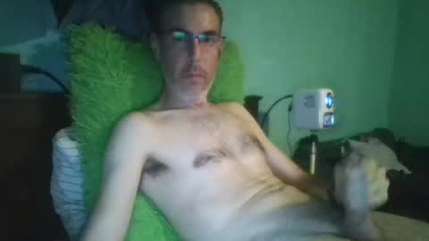 reyes_albert2006 online show from September 12, 11:43 am