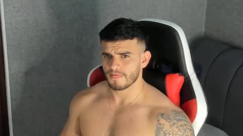 Snapshot of ricardogonzalez666 chatting on January 12, 10:22 pm ricardogonzalez666 online show from January 12, 10:22 pm