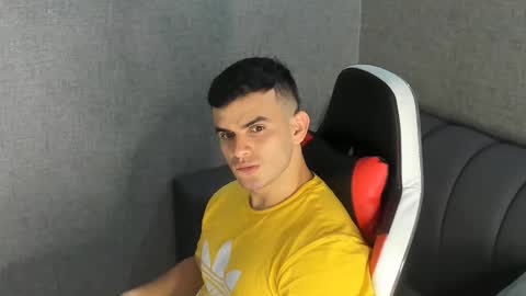 Snapshot of ricardogonzalez666 chatting on January 30, 9:04 pm ricardogonzalez666 online show from January 30, 9:04 pm
