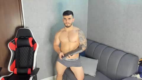 Snapshot of ricardogonzalez666 chatting on January 13, 11:38 pm ricardogonzalez666 online show from January 13, 11:38 pm