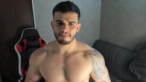 Snapshot of ricardogonzalez666 chatting on December 27, 12:18 am ricardogonzalez666 online show from December 27, 12:18 am