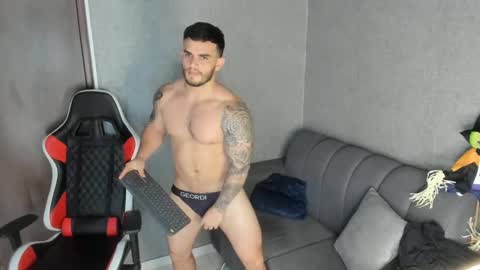Snapshot of ricardogonzalez666 chatting on February 27, 8:53 pm ricardogonzalez666 online show from February 27, 8:53 pm
