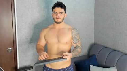 Snapshot of ricardogonzalez666 chatting on December 17, 7:26 pm ricardogonzalez666 online show from December 17, 7:26 pm
