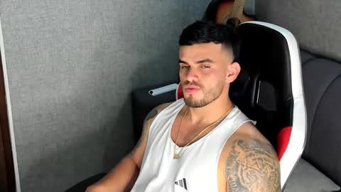 ricardogonzalez666 online show from November 5, 1:18 am