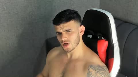 Snapshot of ricardogonzalez666 chatting on February 15, 1:33 am ricardogonzalez666 online show from February 15, 1:33 am