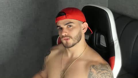 Snapshot of ricardogonzalez666 chatting on March 11, 7:47 pm ricardogonzalez666 online show from March 11, 7:47 pm