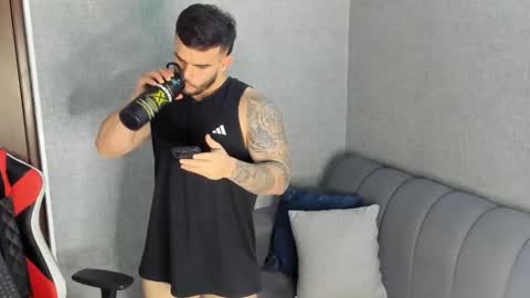 Snapshot of ricardogonzalez666 chatting on January 3, 11:44 pm ricardogonzalez666 online show from January 3, 11:44 pm