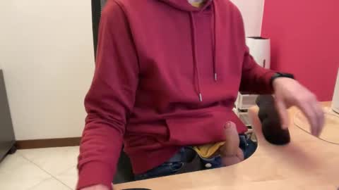 riccardofortis online show from December 9, 5:57 pm