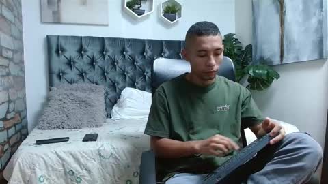 richar_voller online show from March 5, 11:17 am