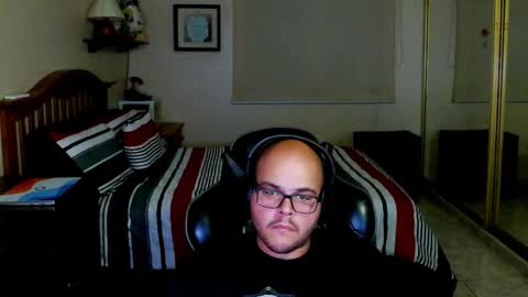 Ricky online show from December 4, 2:31 am