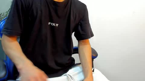 Roan Birkin online show from November 23, 7:14 pm