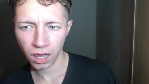 RoastingCorn online show from January 12, 8:07 am