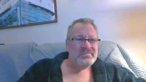 rob872217 online show from January 12, 9:30 am