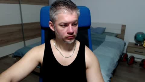 robbyshawz online show from April 2, 4:54 am