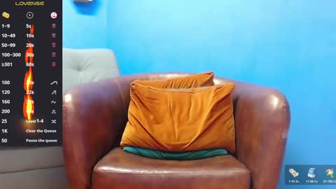 Snapshot of robert_kingg chatting on September 12, 11:38 pm robert_kingg online show from September 12, 11:38 pm