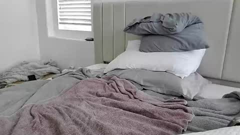 robertc2020 online show from April 2, 4:26 pm