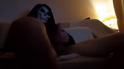 robikk43 online show from October 29, 1:52 am