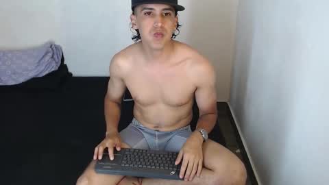 Snapshot of robisson_zack chatting on October 30, 8:54 pm Robisson Zack online show from October 30, 8:54 pm