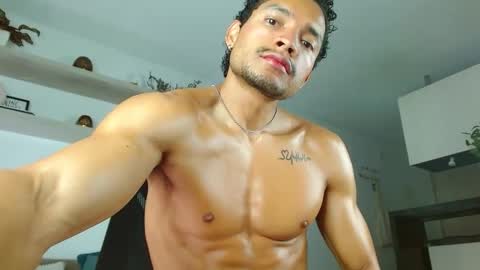 Snapshot of roby_millerr chatting on September 23, 5:23 pm roby_millerr online show from September 23, 5:23 pm