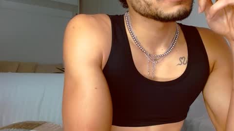 Snapshot of roby_millerr chatting on February 26, 10:07 pm roby_millerr online show from February 26, 10:07 pm